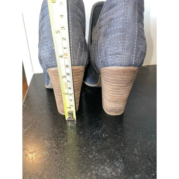 Carlos by Carlos Santana blue gray suede heeled bootie 6.5 - Picture 8 of 10